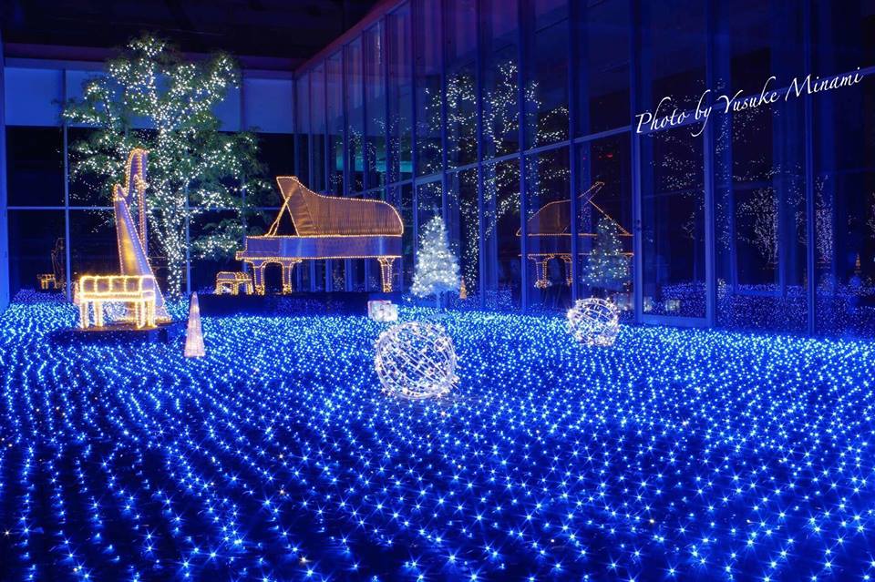 【三原市イルミ】ポポロイルミネーション2018は 11月17日から1月20日まで開催!2016年は光の浮城が登場!!/三原市芸術文化センター(広島県三原市)